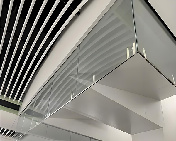 景泰玻璃景泰挡烟垂壁