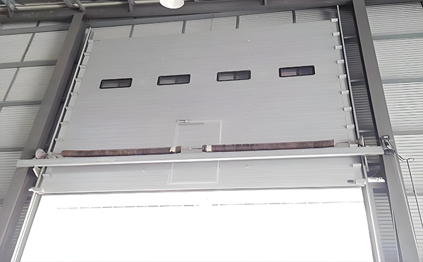 景泰工业滑升门