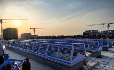 消防景泰排烟窗开启角度