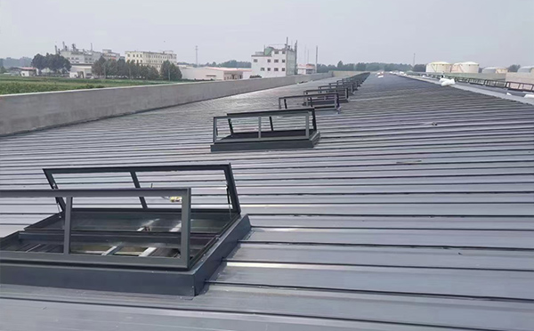 某中学室内体育馆景泰排烟窗改造项目