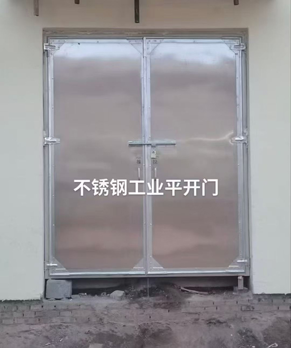 不锈钢景泰工业平开门在现代工业场景中的应用实践