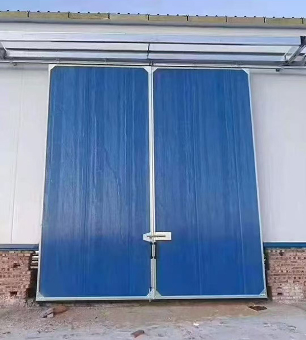 景泰工业门在大型仓储物流通道中的应用实例