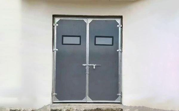 景泰工业门在高温作业区域的运行表现