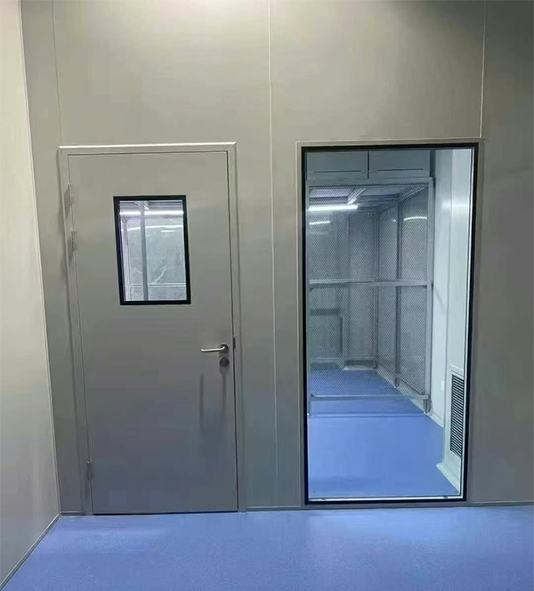 学校教学楼完成景泰防火门标准化安装 学校教学楼完成景泰防火门标准化安装